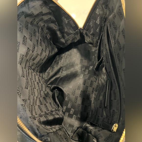 Michael Kors handbag - Picture 6 of 9